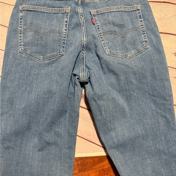 NWOT Levi's Women's Straight Leg Blue Jeans - Picture 13 of 13
